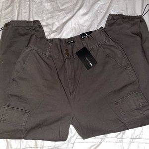 FashionNova cargo pants NWT